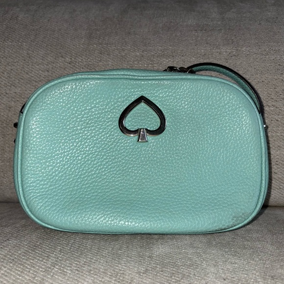 kate spade Handbags - Kate Spade Kourtney Leather Crossbody Camera Bag